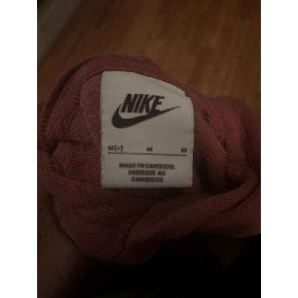 Nike Set - Picture 2 of 3